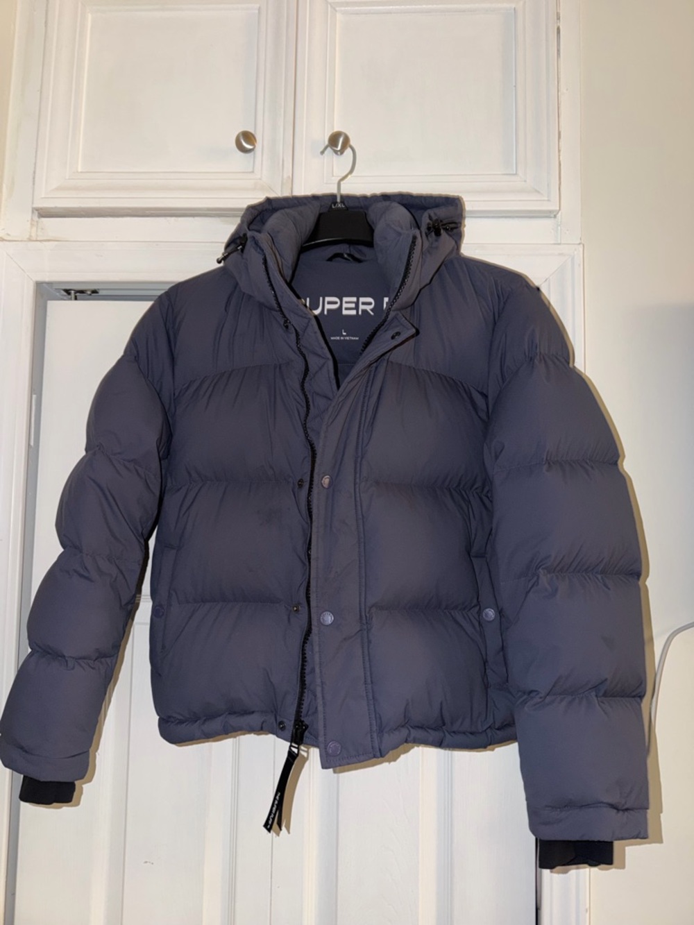 Aritzia Women's Dark Navy Quilted Puffer Jacket with Hood